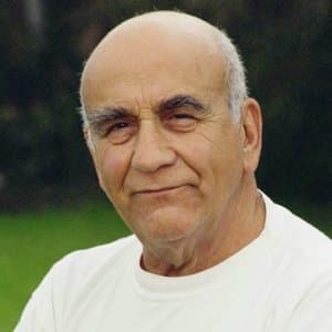 Warren Mitchell