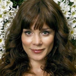 Anna Friel