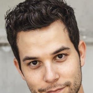 Skylar Astin