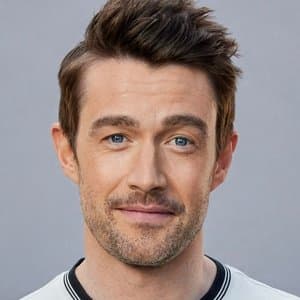 Robert Buckley