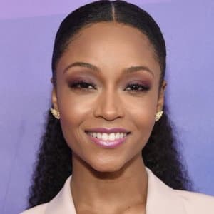 Yaya DaCosta