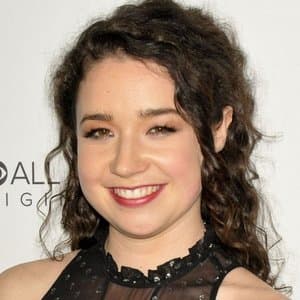 Sarah Steele