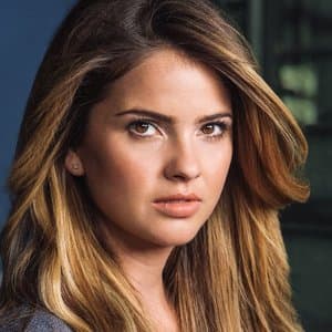 Shelley Hennig