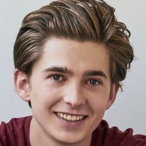 Austin Abrams