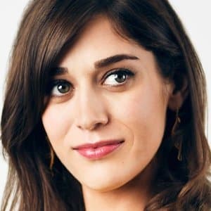 Lizzy Caplan