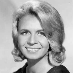 Salome Jens