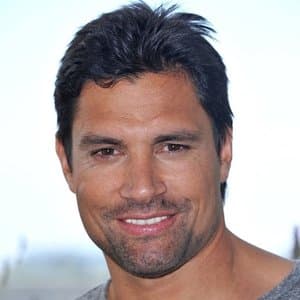 Manu Bennett