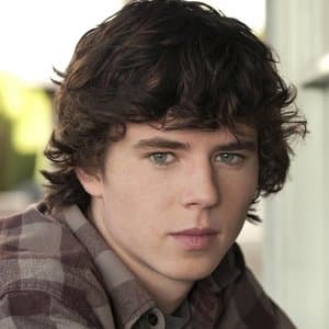 Charlie McDermott