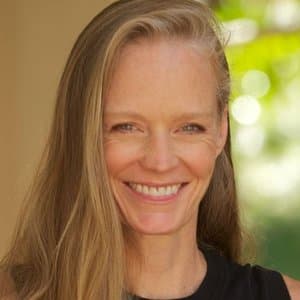 Suzy Amis