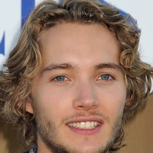 Toby Regbo