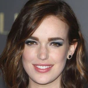 Elizabeth Henstridge