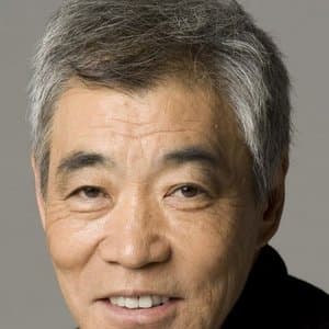 Akira Emoto