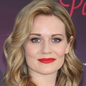 Cara Theobold