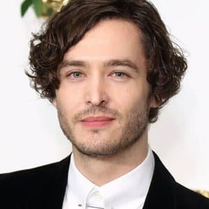 Alexander Vlahos