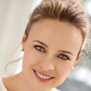 Tami Stronach