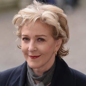 Patricia Hodge