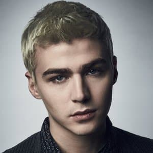 Miles Heizer