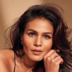 Iza Calzado