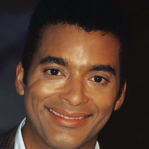 Jon Secada