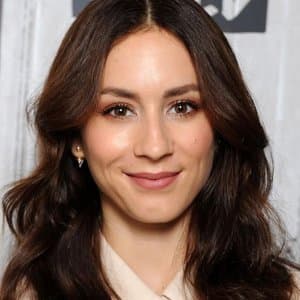 Troian Bellisario