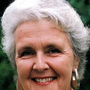 Stephanie Cole