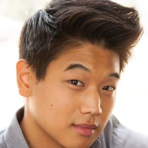 Ki Hong Lee