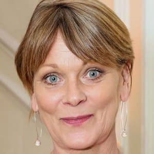 Samantha Bond