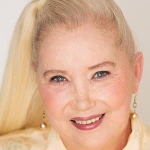 Sally Kirkland