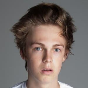 Caspar Lee