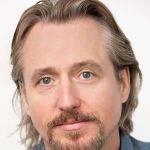 Linus Roache