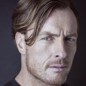 Toby Stephens