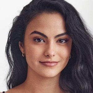 Camila Mendes