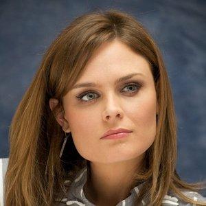 Emily Deschanel